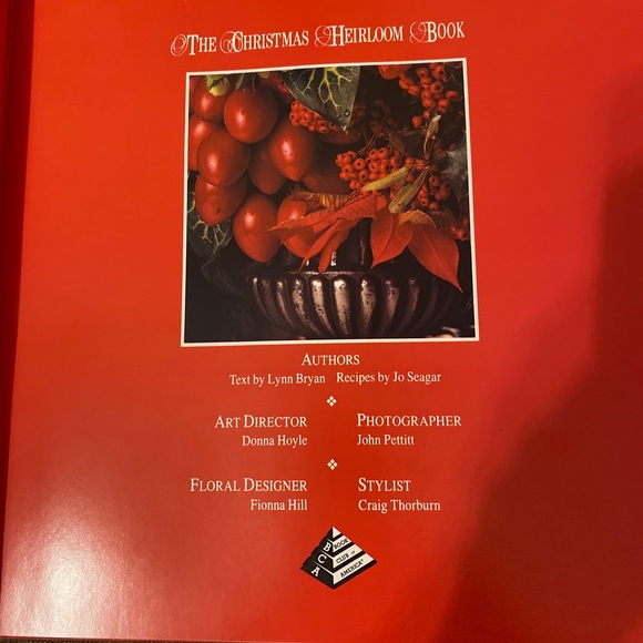 The Christmas Heirloom Book, a beautiful vintage book with great photographs - Picture 3 of 10